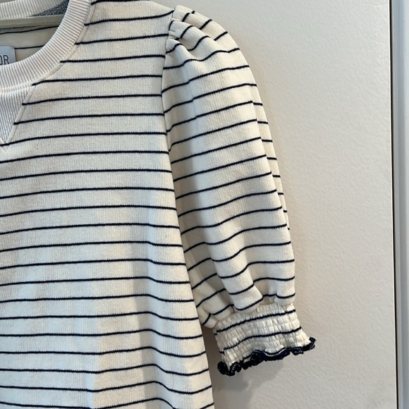 Saylor Cropped Navy and Cream Striped Sweatshirt Size Small - Picture 7 of 7